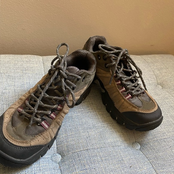 Women’s Hi-Tech Outdoor Mountain Shoes Size 7 - Picture 3 of 3